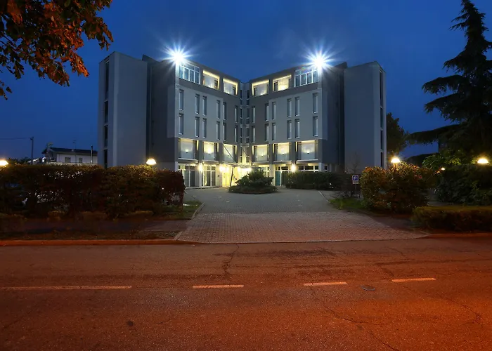 Ξενοδοχείο Campus 3*