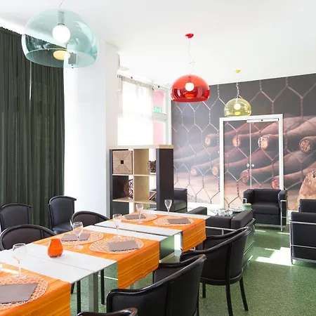 Hotel Campus 3*
